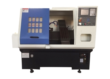 使用自動(dòng)數(shù)控車床時(shí)，需要選擇正確的工具